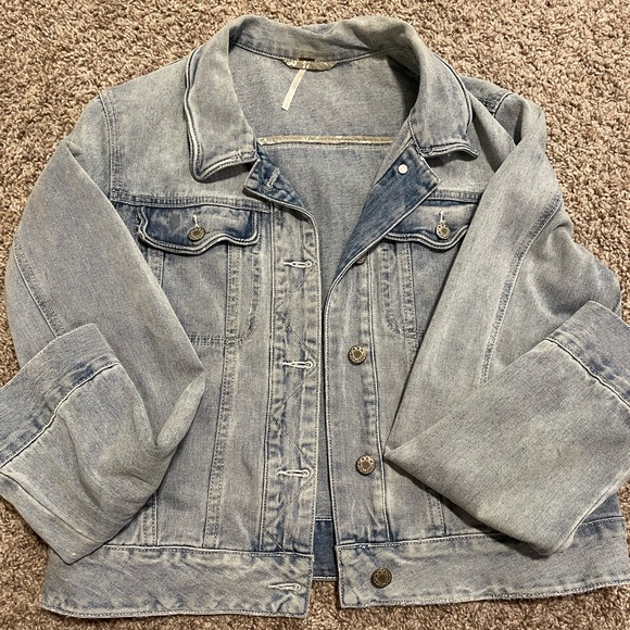 Women’s Jean Jacket - Picture 2 of 4